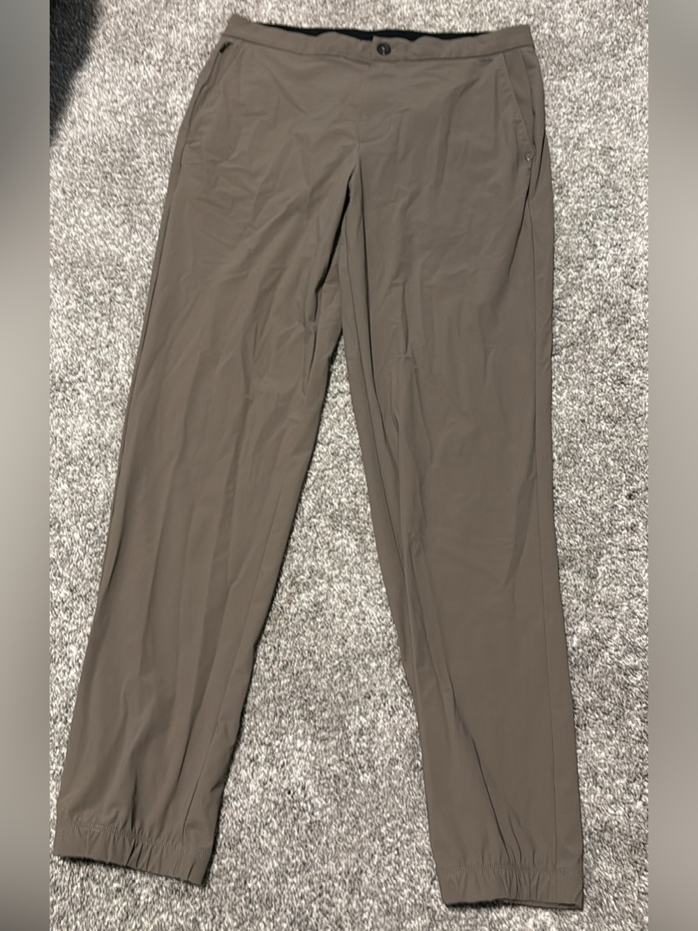 Vuori Men's Casual Pull-On Pants in Taupe Color Size Medium